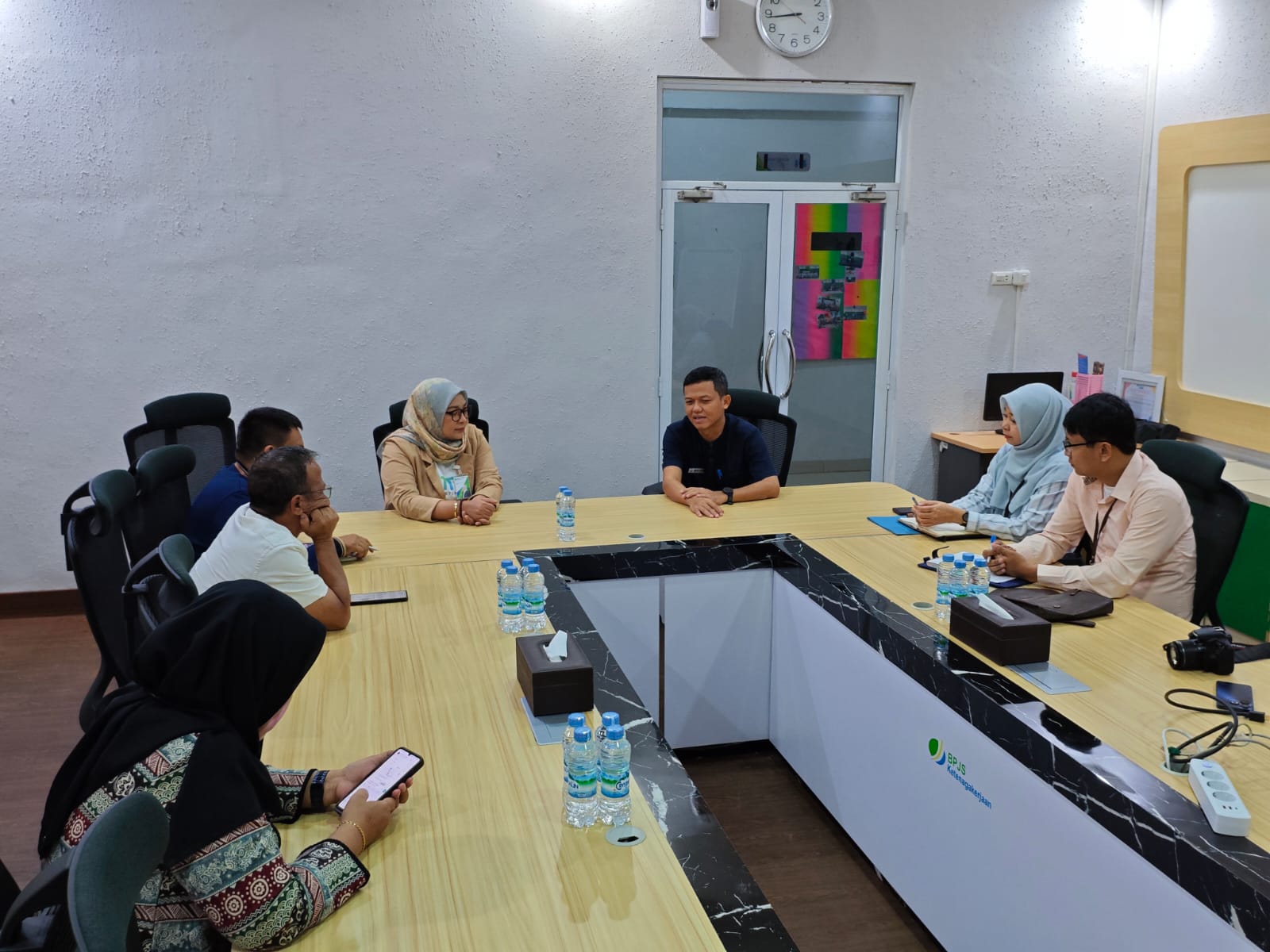 Ombudsman Babel melakukan audiensi kerja di Kantor BPJS Ketenagakerjaan Cabang Pangkalpinang pada Jumat, 13 Desember 2024. Sumber foto: Ombudsman Babel.