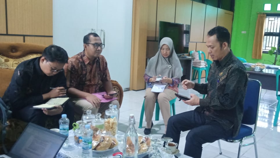 Ombudsman Babel melakukan pemantauan terhadap layanan Surat Tanda Daftar Budidaya (STD-B) di Kabupaten Bangka. Sumber foto: Ombudsman Babel.